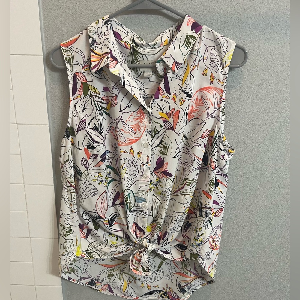 Target floral button down shirt! New without tags - never worn